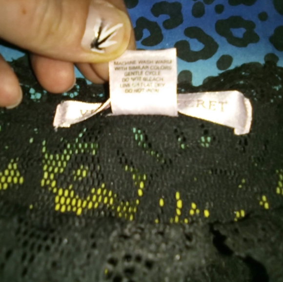 VS Lace Teddy - Picture 7 of 13